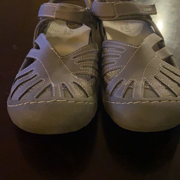 J Sport by Jambu Gray sandals.size7.5. - Picture 7 of 9